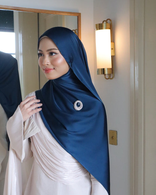 Royale Satin Shawl As-Is