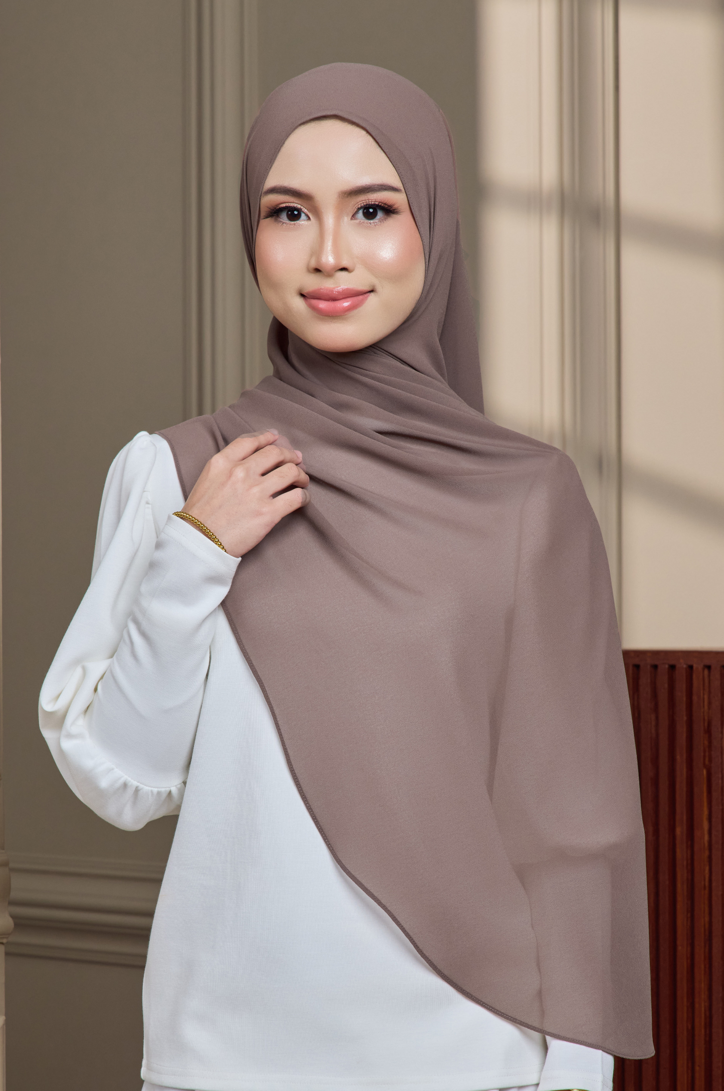Leesa Shawl