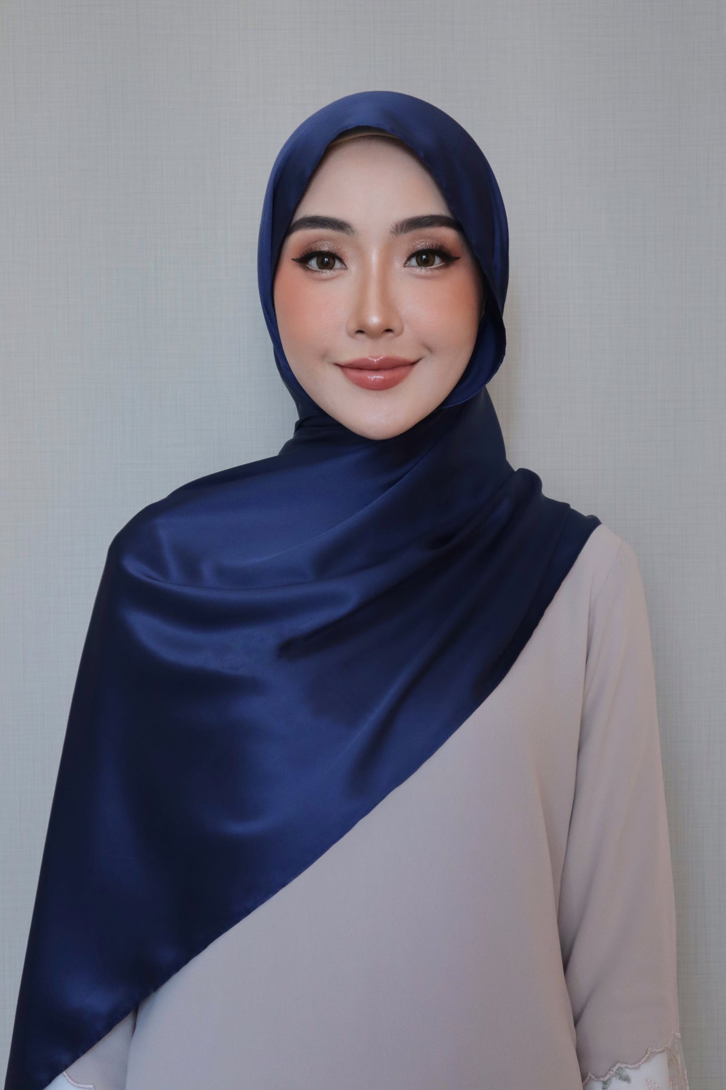 Royale Satin Shawl 2.0