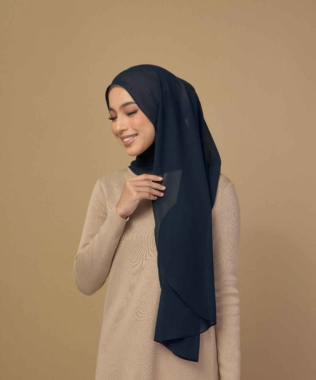 Leesa Shawl