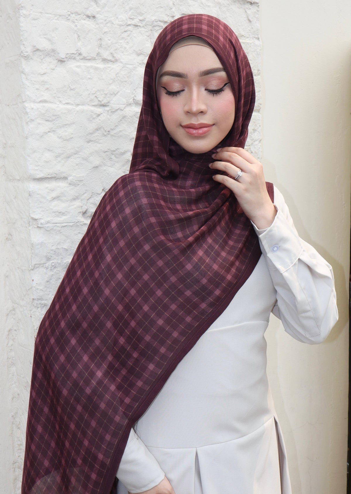 Rona Modal Shawl